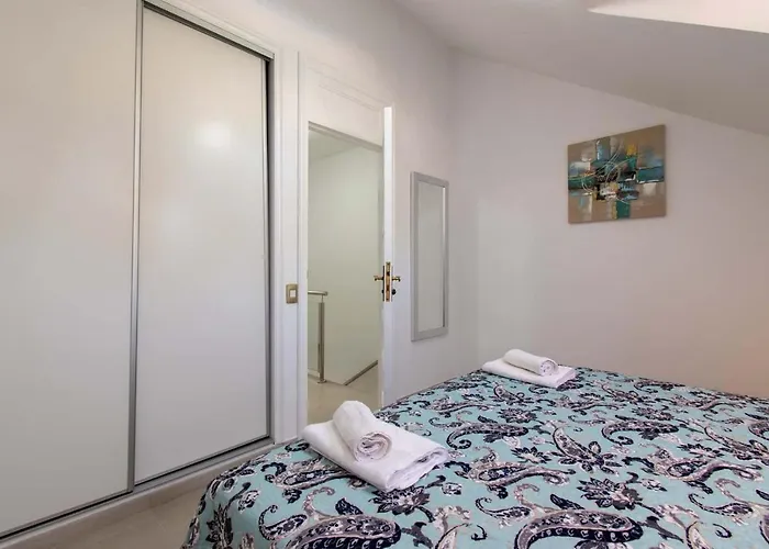 Parque Santiago Ii Duplex Apartment *